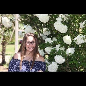 Meet your Posher, Annaclaire